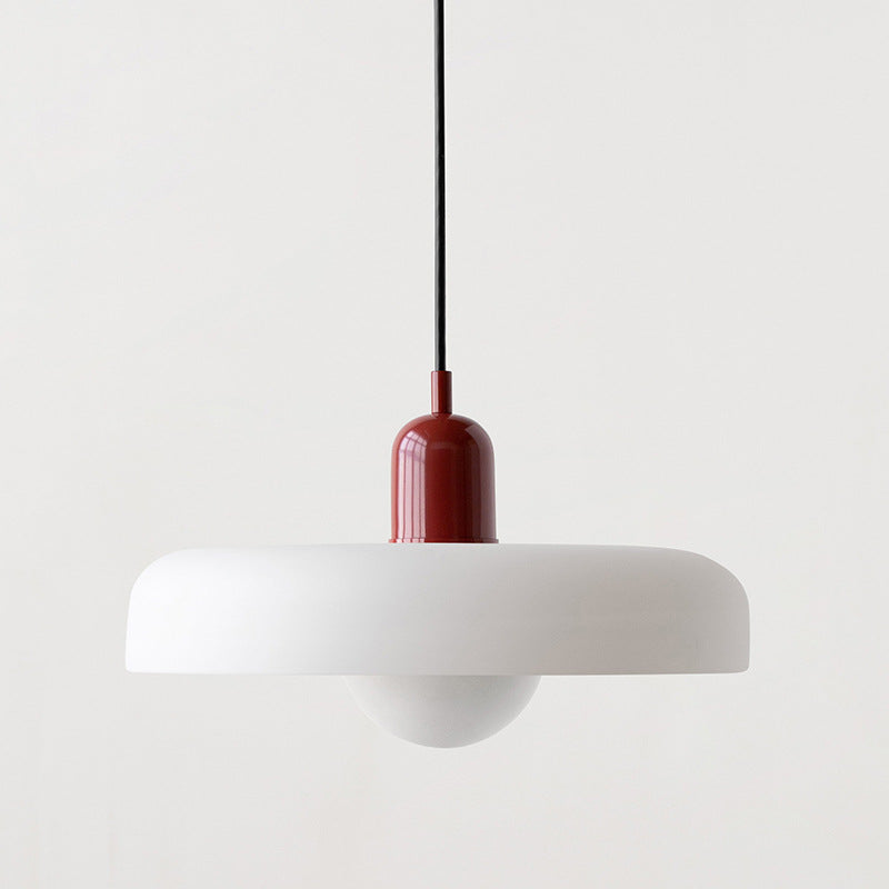 "Lampe suspendue moderne en verre, design Bauhaus, forme ronde élégante, lumière douce, idéale pour espace contemporain."