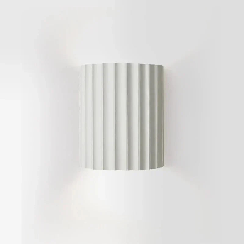 "Lampes murales LED modernes sans fil, design épuré, éclairage doux, finitions élégantes, idéale décoration intérieure."