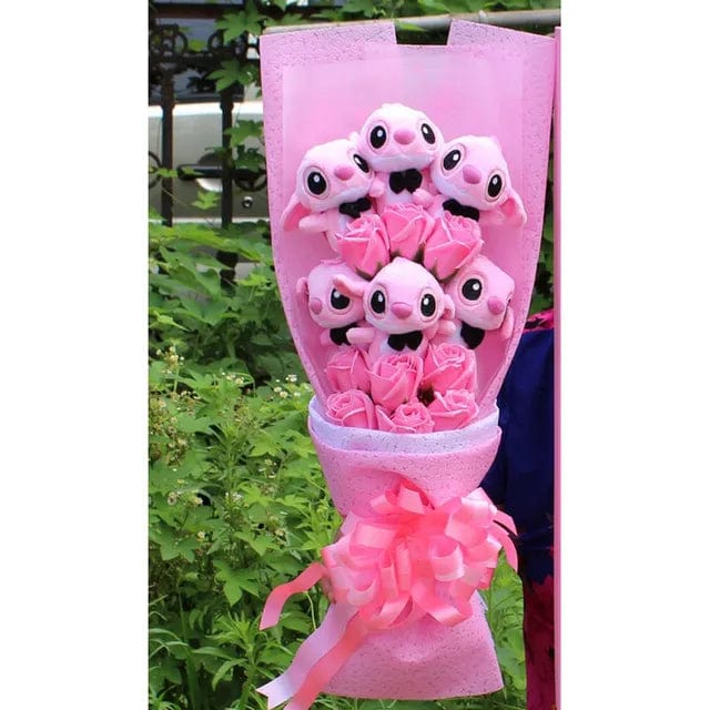 "Magnifique bouquet de peluches Stitch colorées, original et mignon pour un cadeau attendrissant et décoratif."