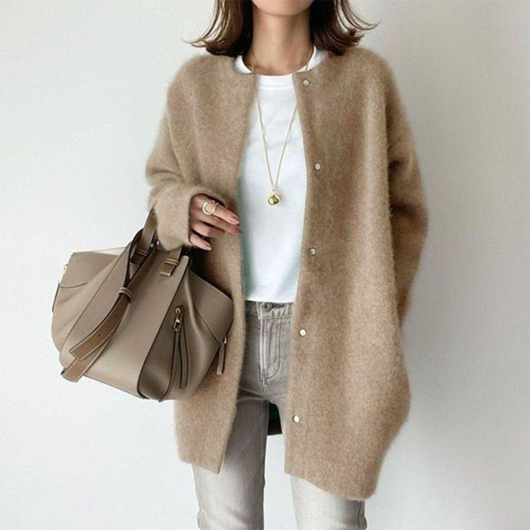 "Manteau d'automne pour femme en laine, élégant et intemporel, disponibles en plusieurs couleurs, parfait pour l'automne."