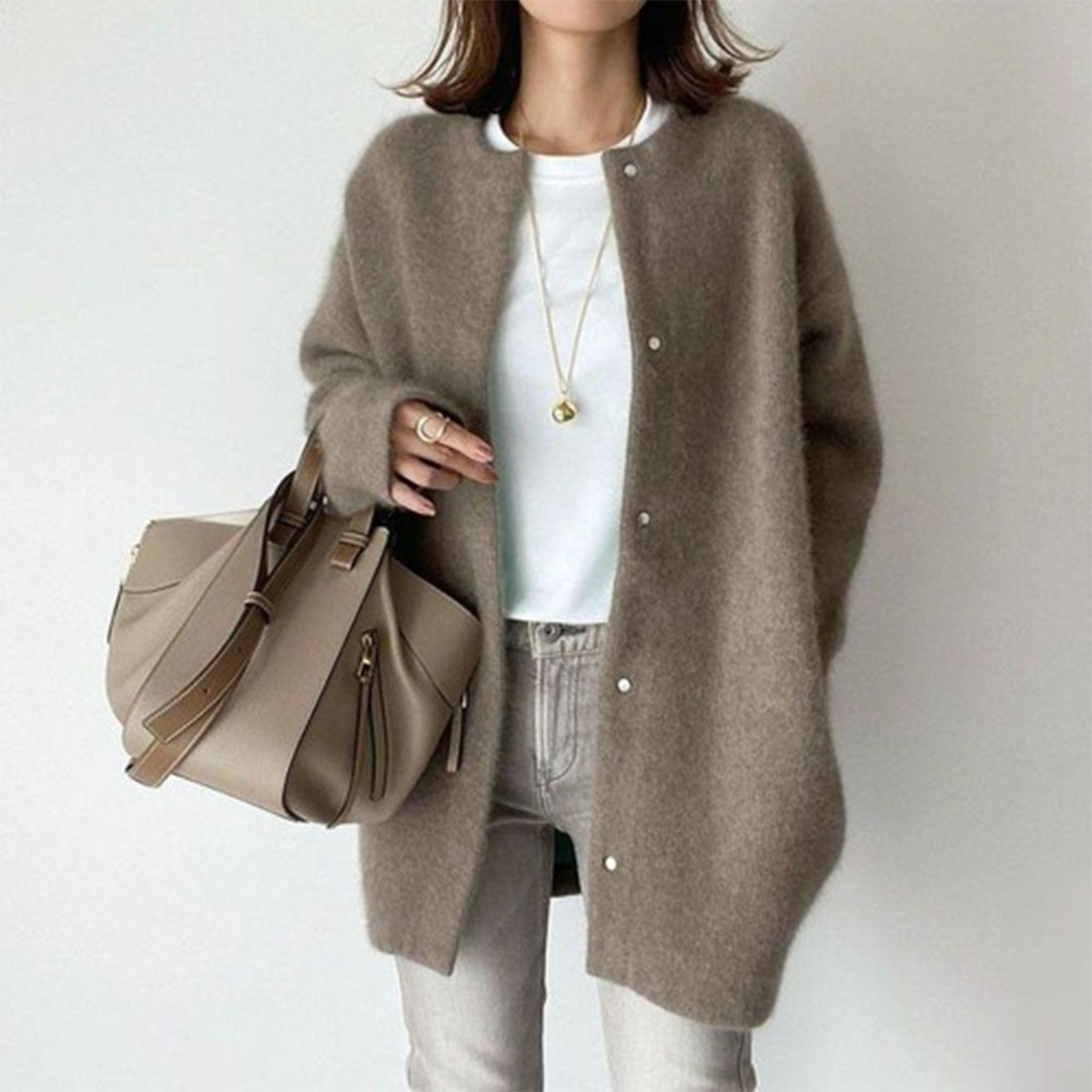 "Manteau d'automne pour femme en laine, élégant et intemporel, disponibles en plusieurs couleurs, parfait pour l'automne."