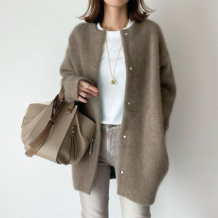 "Manteau d'automne pour femme en laine, élégant et intemporel, disponibles en plusieurs couleurs, parfait pour l'automne."