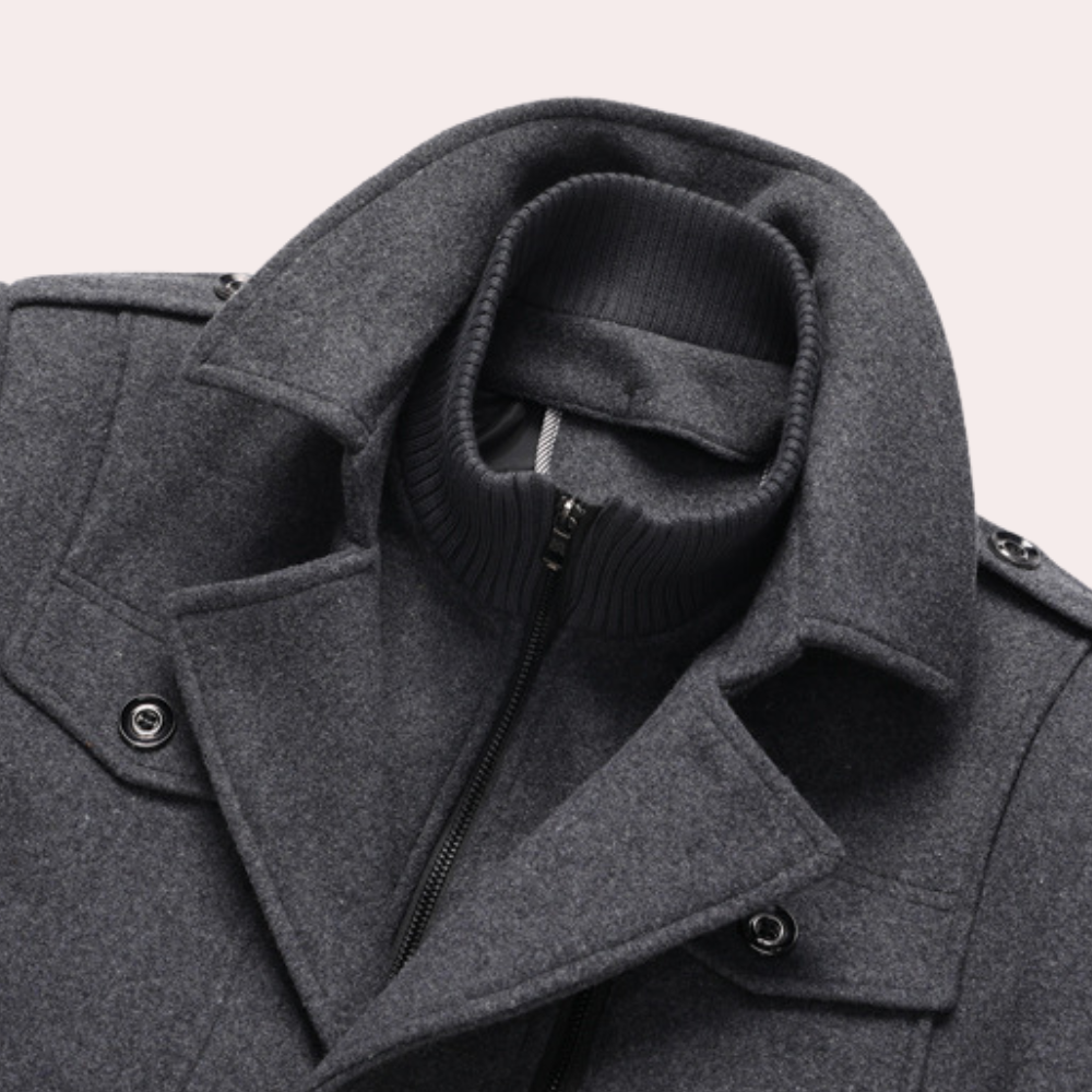 "Manteau d'hiver homme deux pièces, chaud et élégant, avec col protecteur et grandes poches, parfait pour l'hiver."
