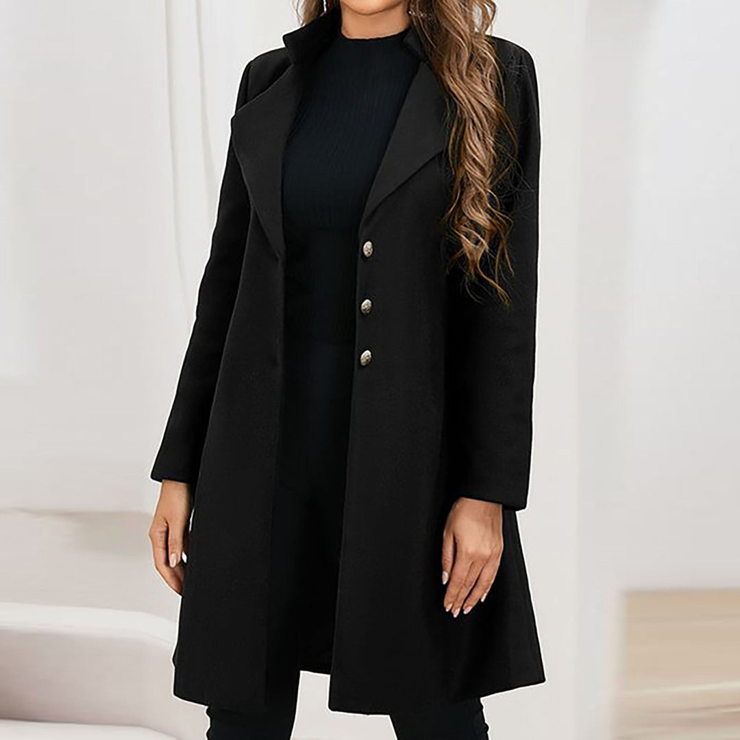 "Manteau en laine pour femmes, coupe raffinée, vue de face, élégant et confortable, parfait pour l'hiver"