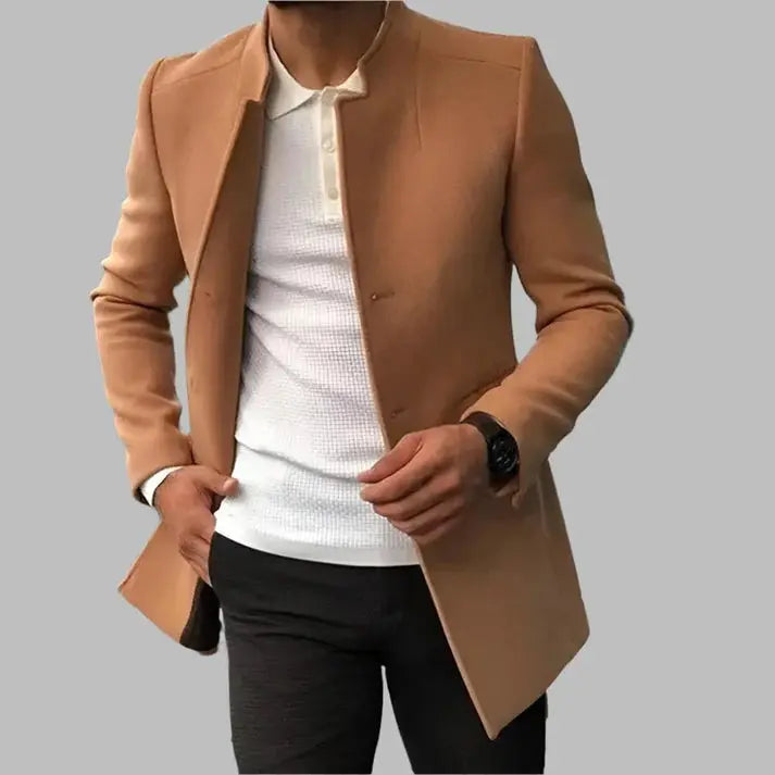 "Manteau homme élégant en laine bleu royal, coupe classique et moderne, parfait pour réunions et soirées, protection hiver."