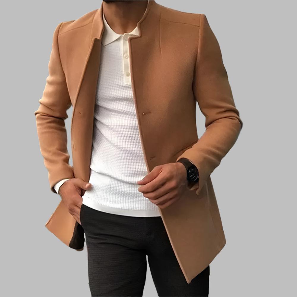 "Manteau homme élégant en laine bleu royal, coupe classique et moderne, parfait pour réunions et soirées, protection hiver."