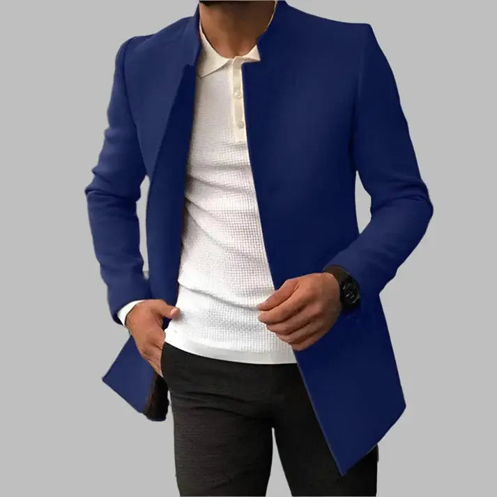 "Manteau homme élégant en laine bleu royal, coupe classique et moderne, parfait pour réunions et soirées, protection hiver."
