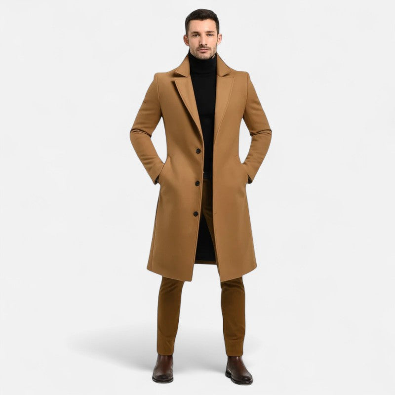 "Manteau homme élégant, ligne épurée, col structuré, stylé et raffiné, silhouette élancée, résistant au froid."