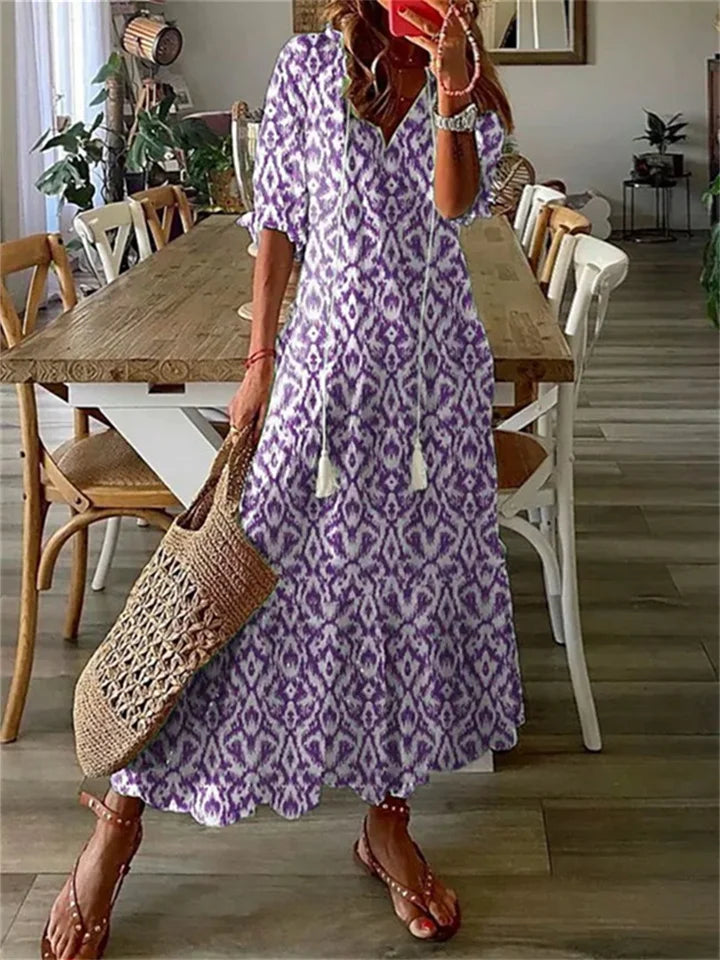 Maxi robe d'été aérée taille plus, longue et élégante avec manches courtes, chic pour les journées chaudes.