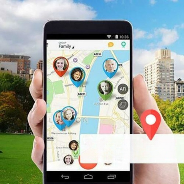 "Mini traqueur GPS compact et léger, idéal pour suivre enfants, animaux et objets avec précision en temps réel."