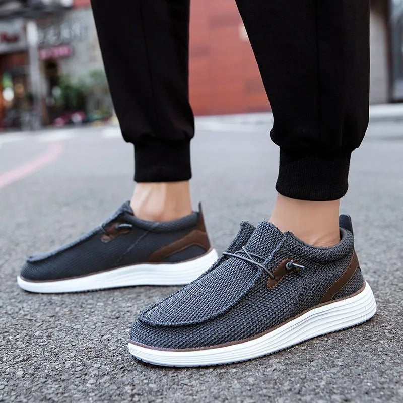 "Mocassins bateau à lacets homme, tige en maille bleue, confort léger, style marin, pour look décontracté et chic"