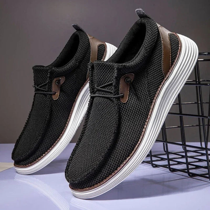 "Mocassins bateau à lacets homme, tige en maille bleue, confort léger, style marin, pour look décontracté et chic"