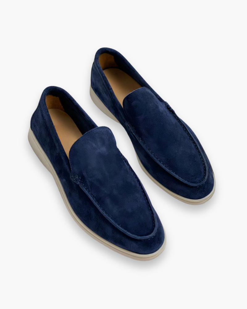"Mocassins classiques en cuir beige pour homme, design élégant et confortable, parfaits pour toutes occasions."