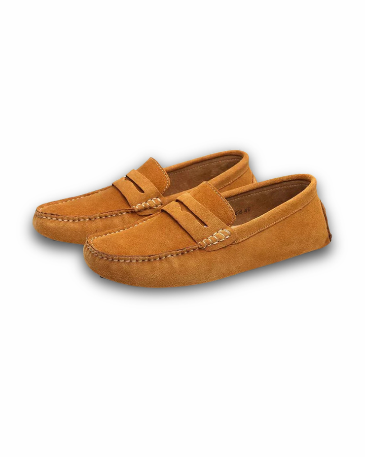 "Mocassins élégants homme, cuir noir, semelle souple, chic et confortable, pour bureau et sorties décontractées."