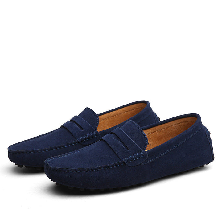 "Mocassins élégants pour hommes au design italien en cuir, coloris variés, doublure douce pour confort optimal."