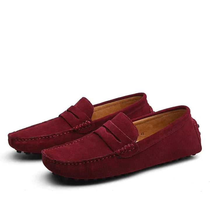 "Mocassins élégants pour hommes au design italien en cuir, coloris variés, doublure douce pour confort optimal."