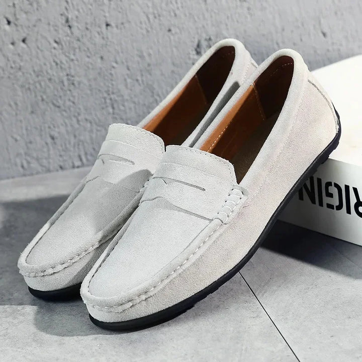 "Mocassins en daim confortables pour hommes, design élégant, différentes couleurs, semelle flexible, style adapté à toutes oc