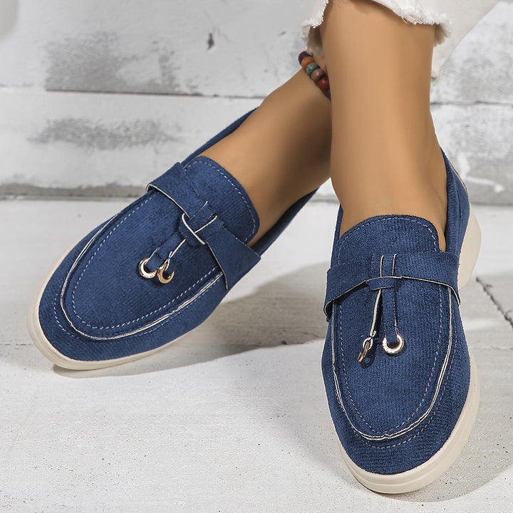 "Mocassins épais femme, texture lisse brun clair, respirants, confort quotidien et design élégant adapté au bureau."