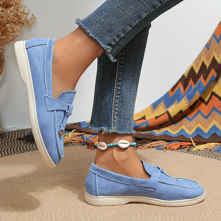 "Mocassins épais femme, texture lisse brun clair, respirants, confort quotidien et design élégant adapté au bureau."