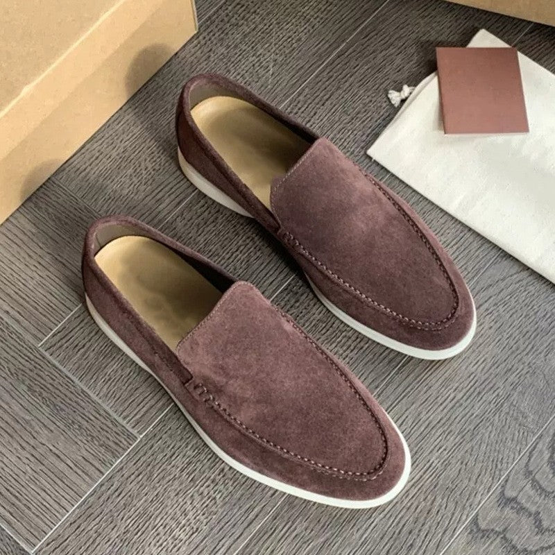 "Mocassins homme en cuir premium brun, design élégant avec semelle intérieure ergonomique, parfaits pour toute occasion."