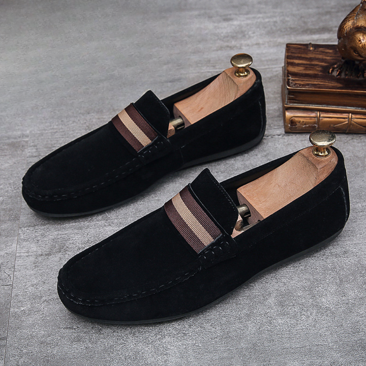 "Mocassins masculins khaki, slip-on élégants, cuir lisse, semelle confort, style moderne et polyvalent pour toutes occasions.