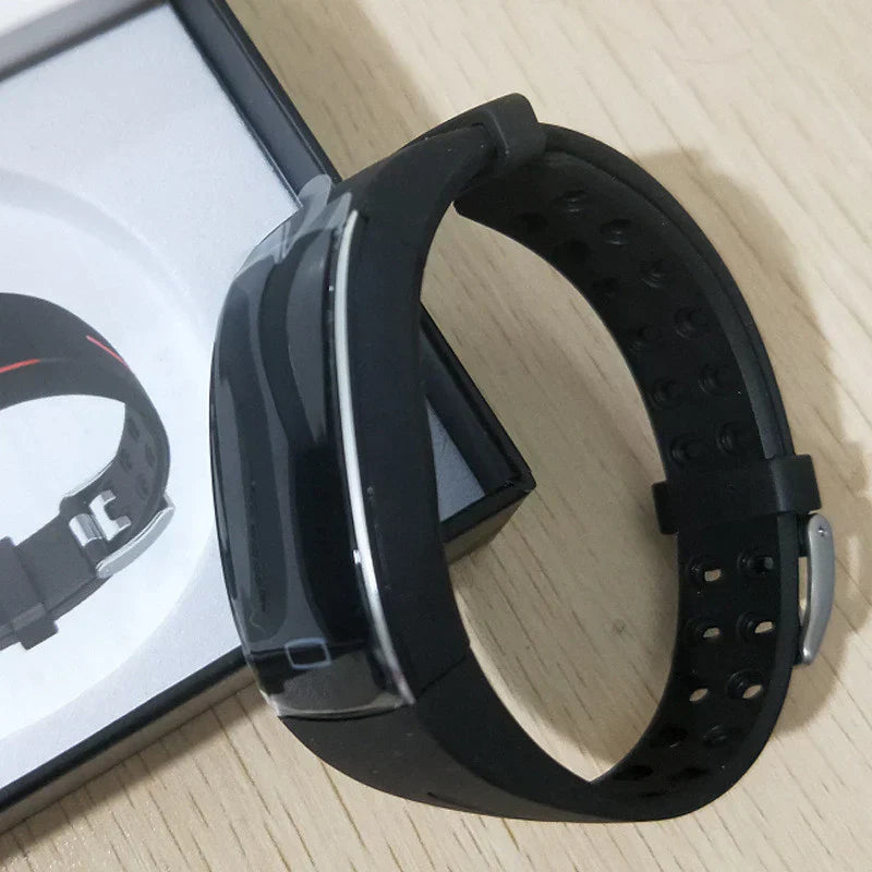 Moniteur intelligent santé, écran OLED 0,96", bracelet silicone noir/bleu. Suivi cardiaque & tension pour bien-être actif.