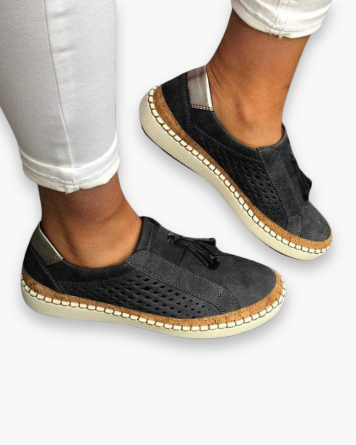 "Mules femme élégantes et respirantes, design chic, confort optimal, disponibles en plusieurs couleurs."