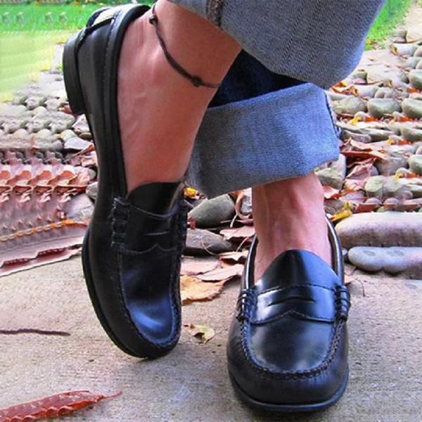 "Mules orthopédiques pour hommes en cuir souple, design slip-on, confort supérieur avec soutien voûte plantaire."