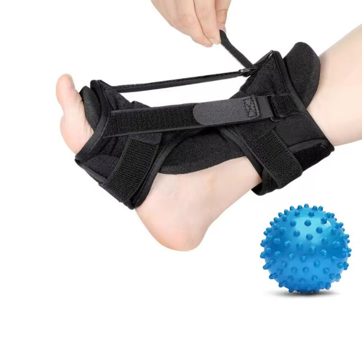 Orthèse de nuit ajustable, soulageant la fasciite plantaire, élégante et discrète, pour un confort nocturne optimal.