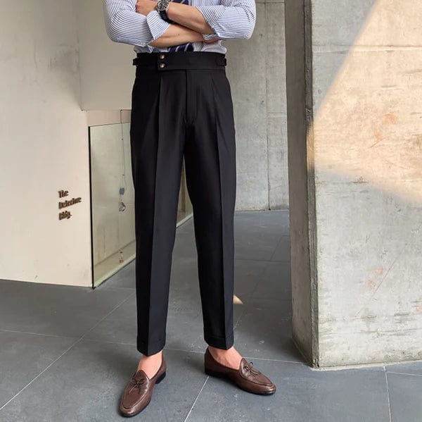 "Pantalon britannique ajustable pour homme beige, coupe droite, devant plissé, sophistiqué et confortable pour toute occasion