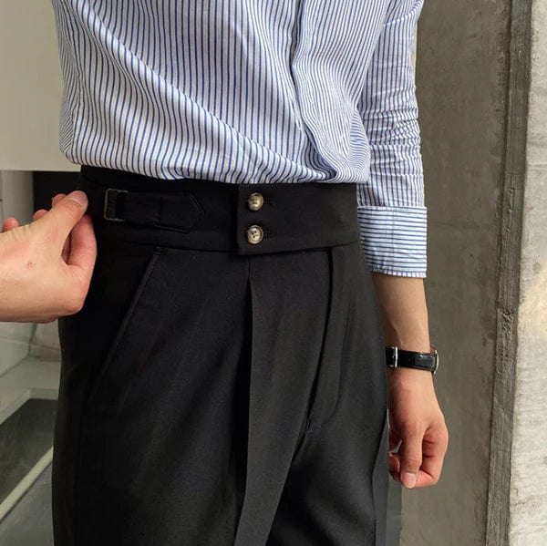 "Pantalon britannique ajustable pour homme beige, coupe droite, devant plissé, sophistiqué et confortable pour toute occasion