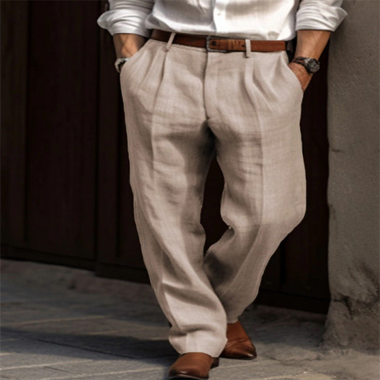 "Pantalon en lin léger homme avec coupe décontractée et élégance estivale, idéal pour style et confort par temps chaud."