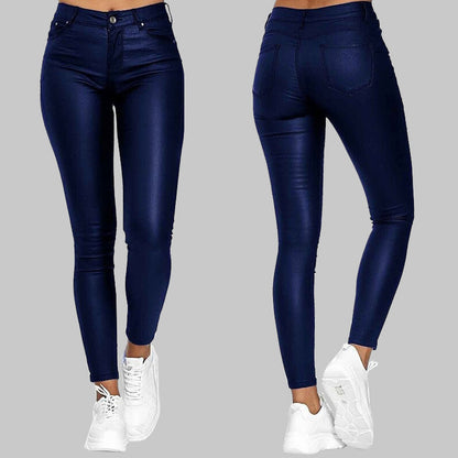 "Pantalon slim en cuir noir taille haute, coupe ajustée pour un look élégant et confort maximal pour femmes."