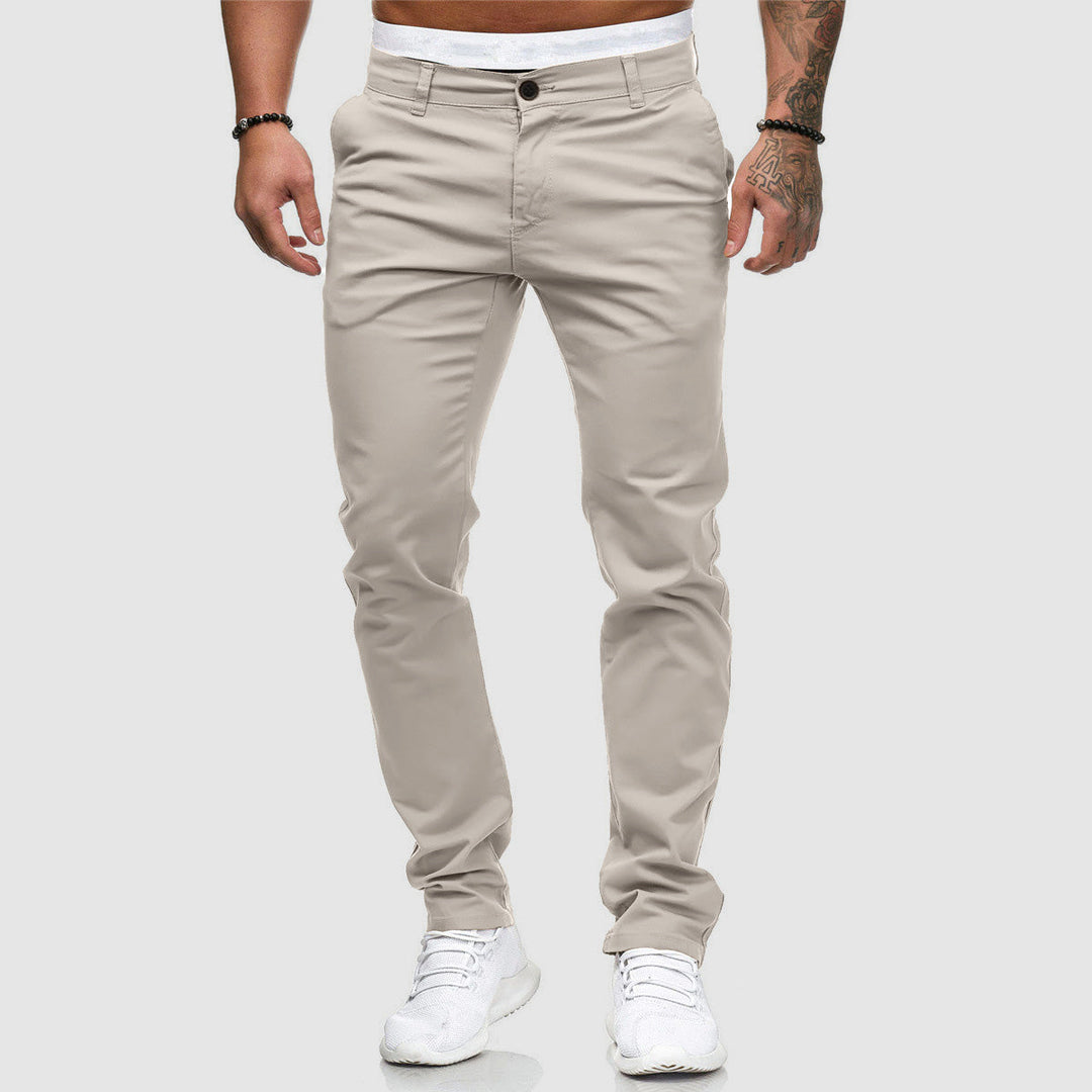 "Pantalon slim-fit décontracté pour hommes, coupe moderne, tissu respirant, confort optimal pour style quotidien."