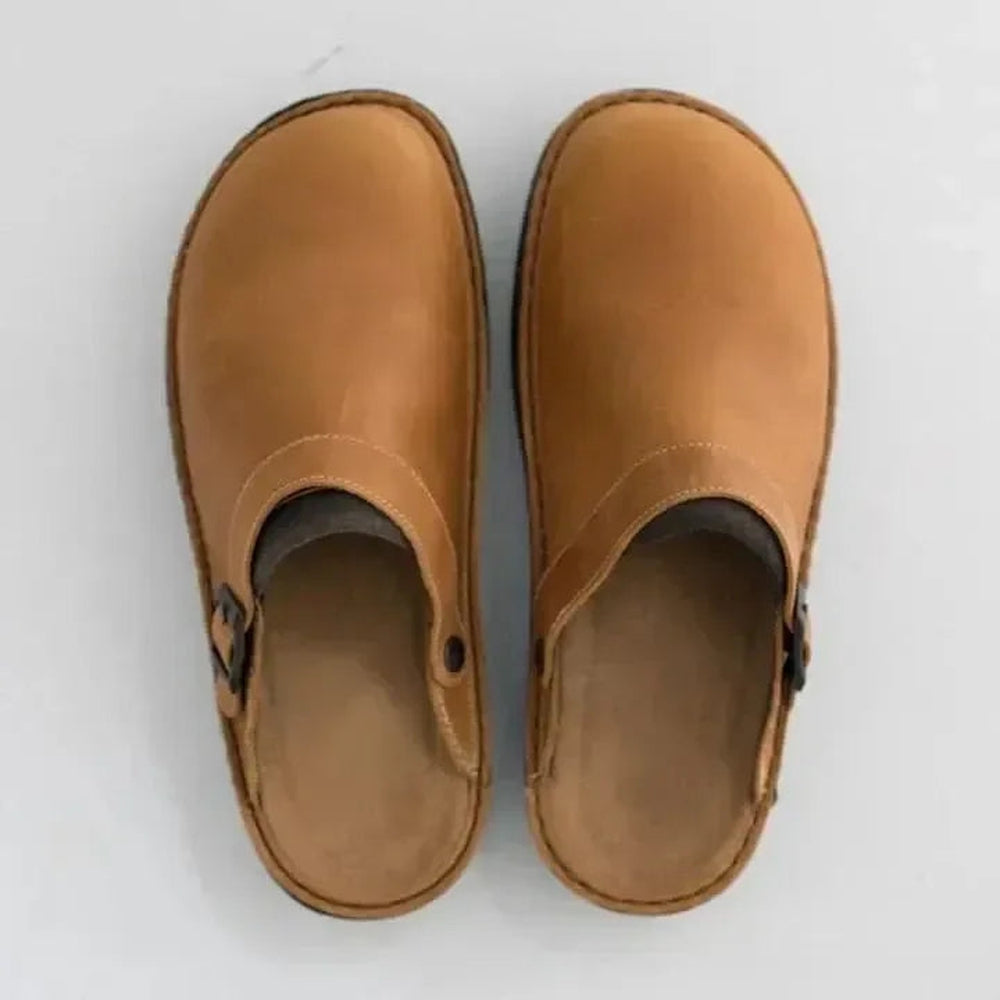 "Pantoufles en cuir pour hommes, confort orthopédique, élégantes et durables, semelles ergonomiques amovibles."