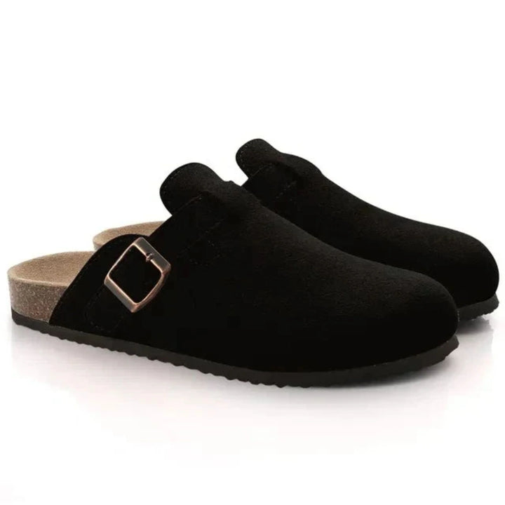 "Photo de mocassins homme en cuir marron, style chic et robuste, avec doublure confortable et semelle antidérapante."