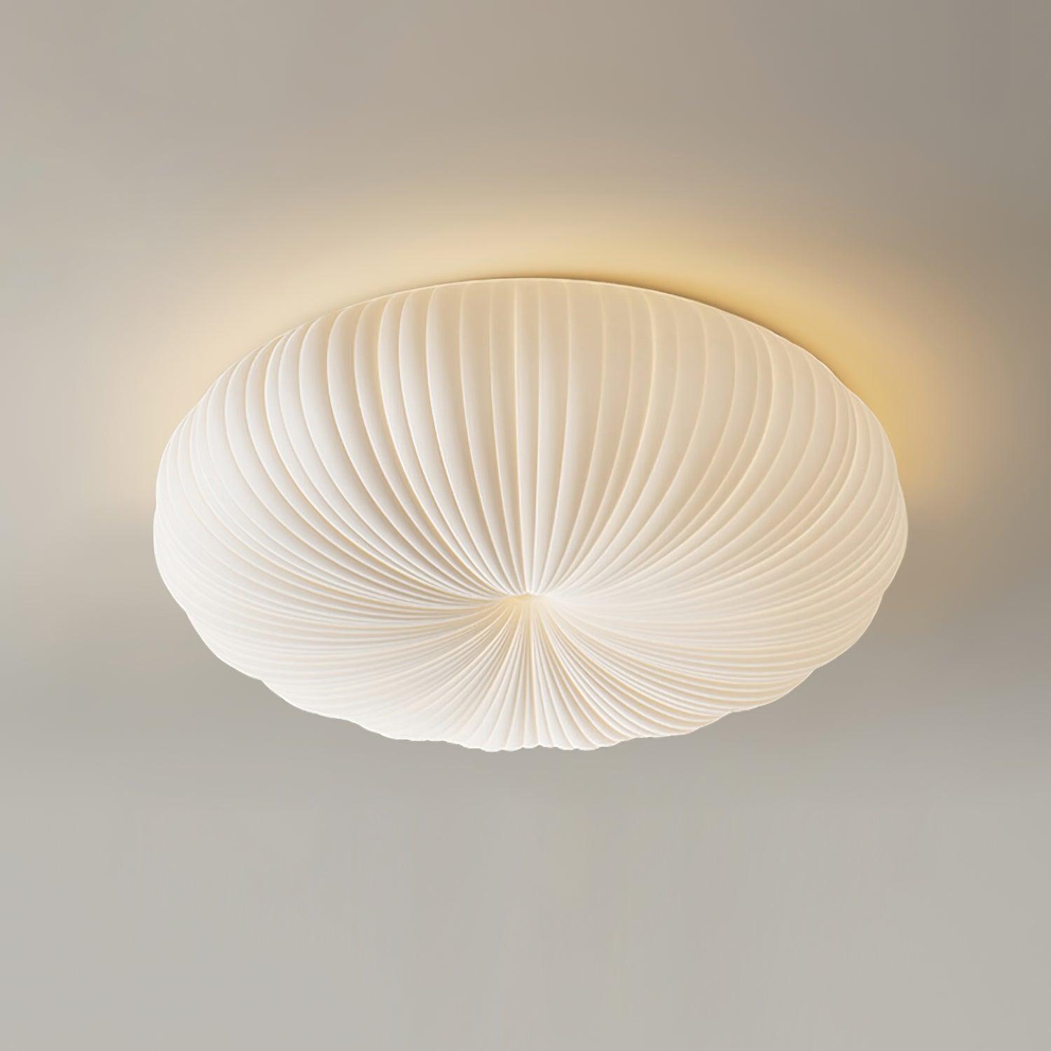 "Plafonnier LED en métal et acrylique, design moderne, lumière ajustable avec télécommande, élégant et contemporain."