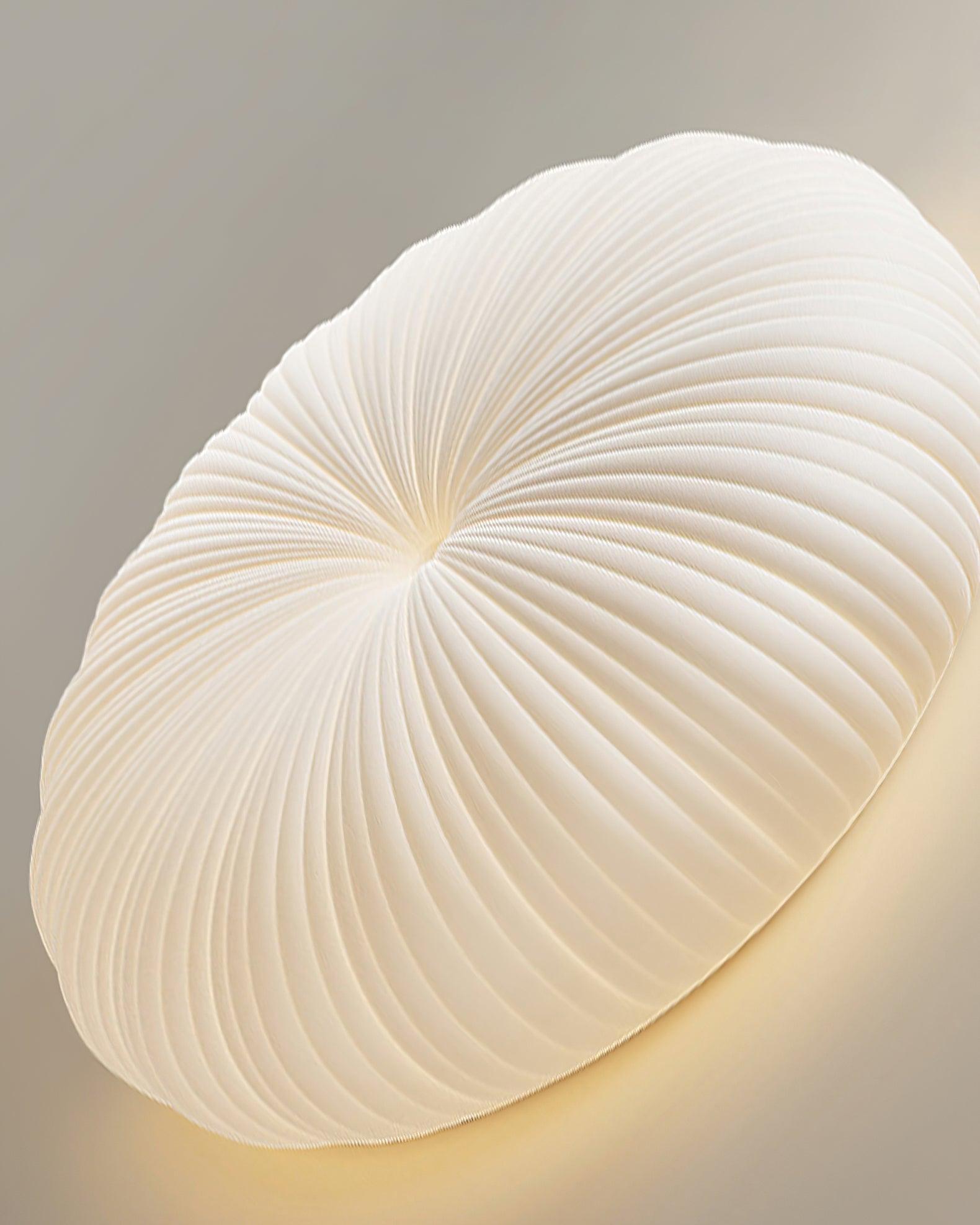 "Plafonnier LED en métal et acrylique, design moderne, lumière ajustable avec télécommande, élégant et contemporain."