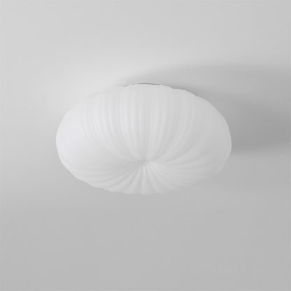 "Plafonnier LED en métal et acrylique, design moderne, lumière ajustable avec télécommande, élégant et contemporain."