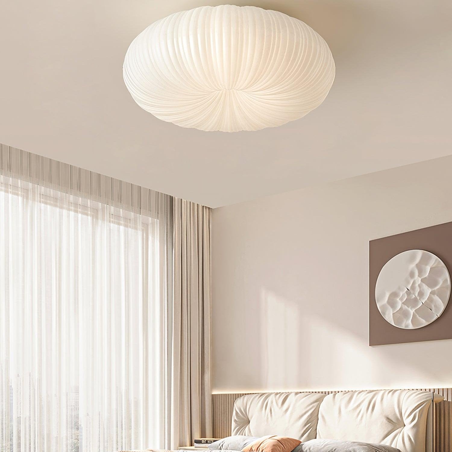 "Plafonnier LED en métal et acrylique, design moderne, lumière ajustable avec télécommande, élégant et contemporain."