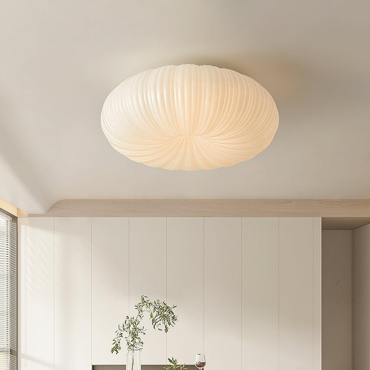 "Plafonnier LED en métal et acrylique, design moderne, lumière ajustable avec télécommande, élégant et contemporain."