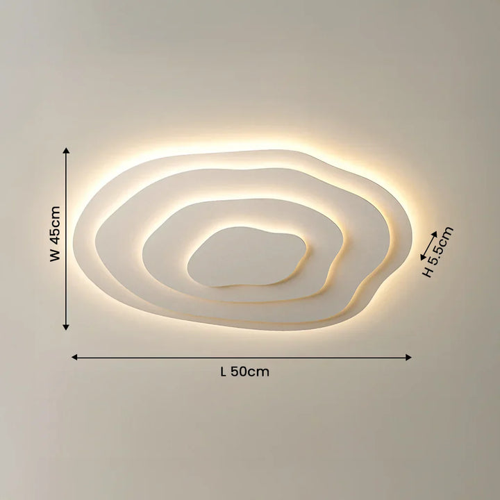 Plafonnier LED moderne design asymétrique finition crème, courbes artistiques, lumière modulable, métal et acrylique.