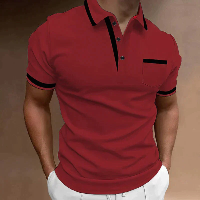 "Polo ajusté homme avec détails contrastés noirs, manches courtes et col à boutons, élégant et stylé pour un look soigné."
