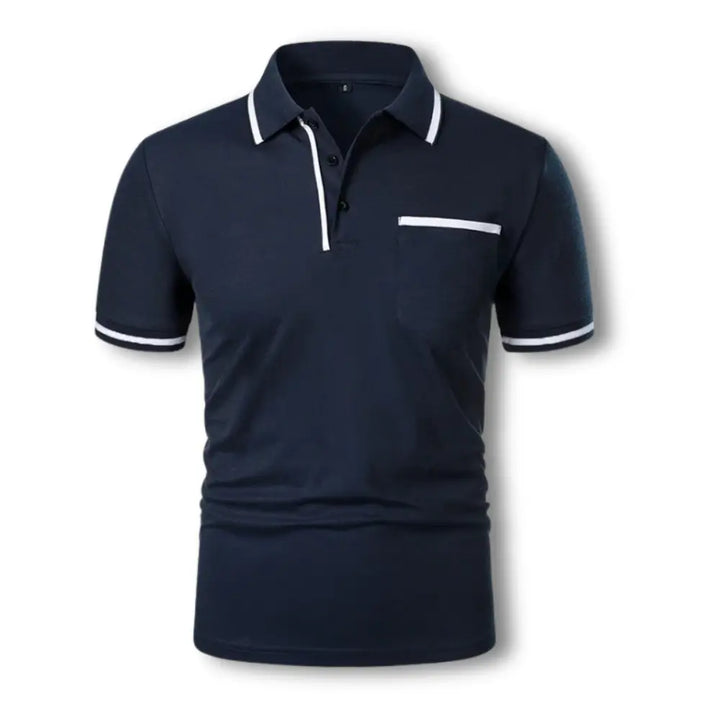 "Polo ajusté homme avec détails contrastés noirs, manches courtes et col à boutons, élégant et stylé pour un look soigné."