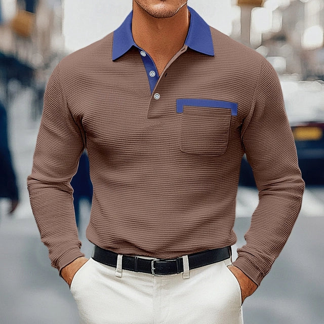 Polo d'été pour homme en tissu léger respirant, moderne, blanc, idéal pour rester élégant et frais par temps chaud.
