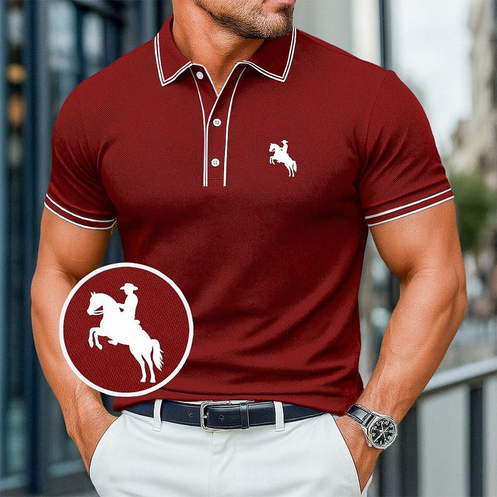 "Polo en coton doux pour hommes, design classique, couleur bleu clair, confort et élégance pour toutes occasions."