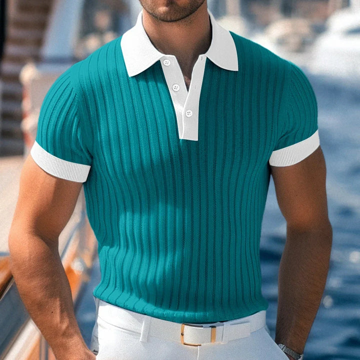"Polo homme été vue face, tissu léger respirant, coupe confortable, style sobre pour look décontracté élégant."