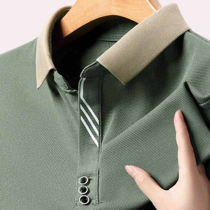 Polo homme manches longues décontracté, couleur noire, en tissu respirant, idéal pour un style casual chic.