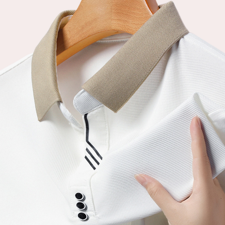 Polo homme manches longues décontracté, couleur noire, en tissu respirant, idéal pour un style casual chic.