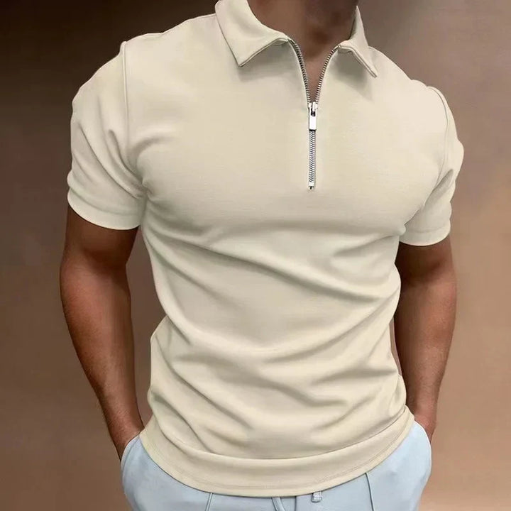 "Polo homme moderne, couleur vive, fermeture éclair, tissu lisse, manches courtes, style élégant et décontracté."